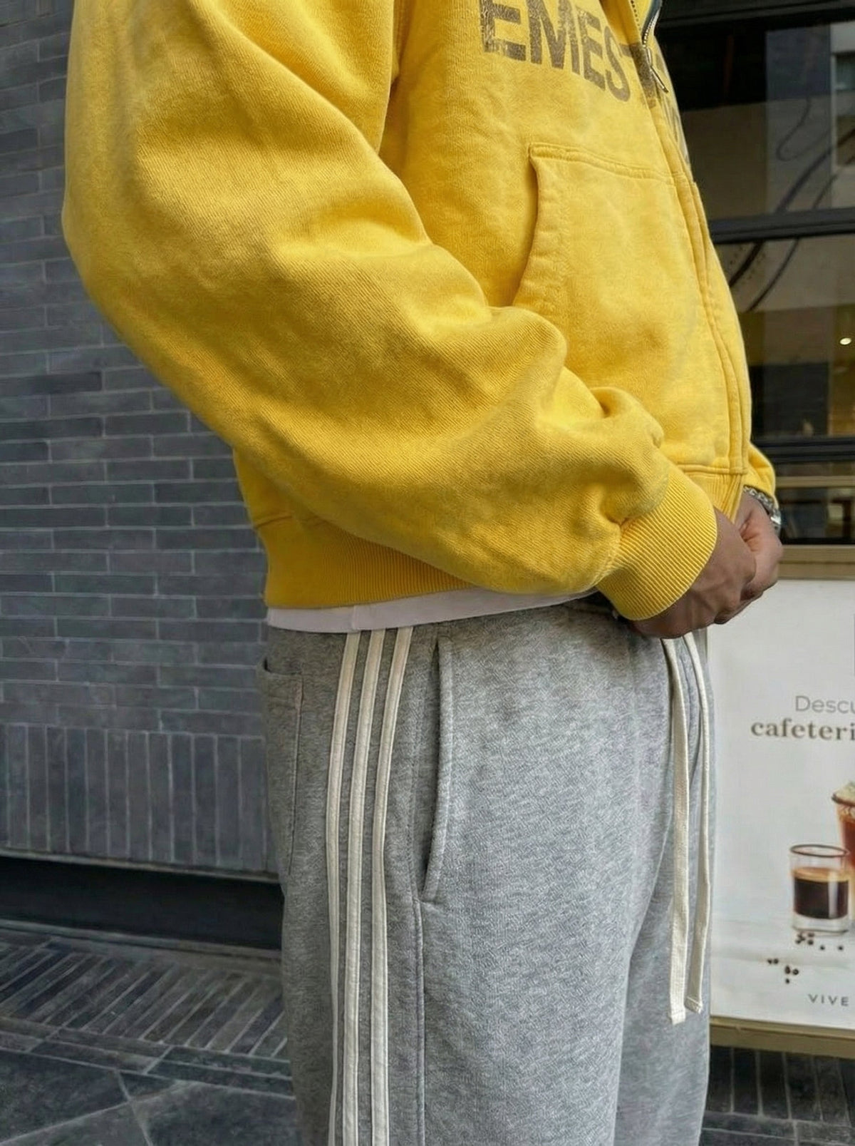 Jogging Large