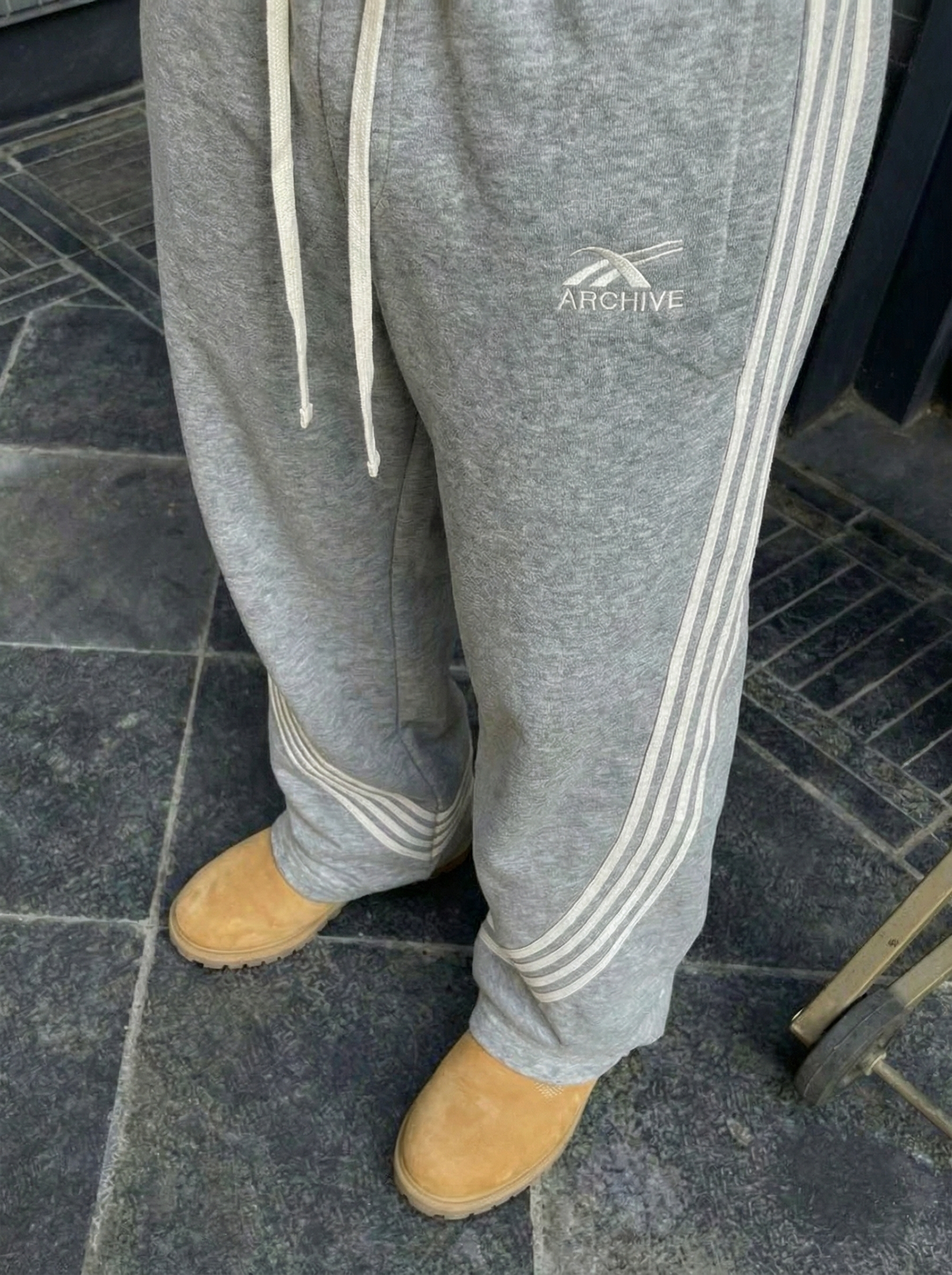 Jogging Large